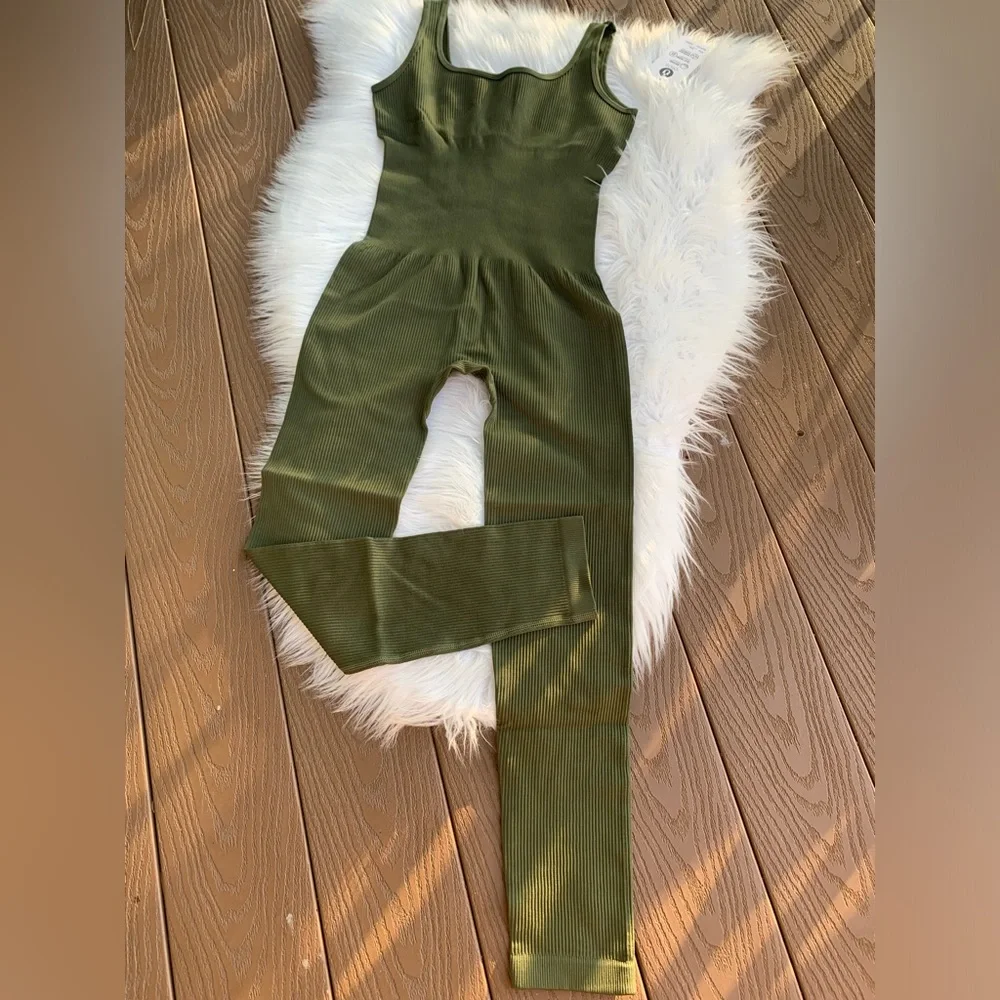 Compression jumpsuit - Picture 9 of 9